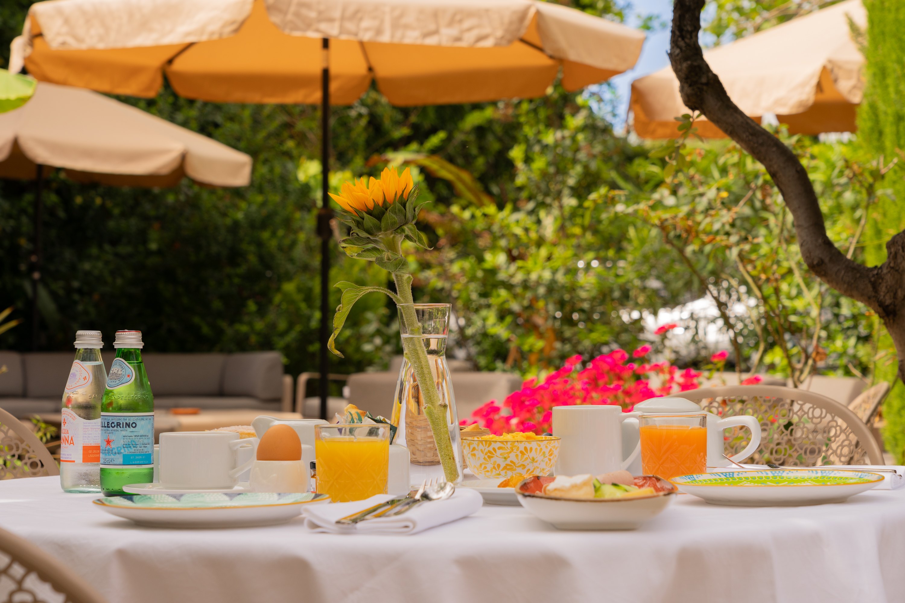 Garden table